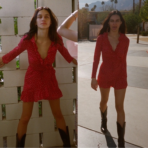 Réalisation • The Alexandra wrap silk mini dress Red Star print ruffled - Picture 6 of 15